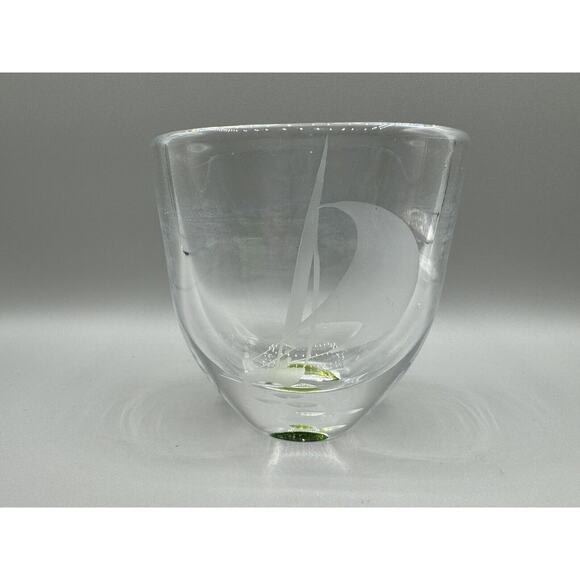 Vintage SIGNED Kosta LG 235 Clear Art Glass Vase Engraved Boat Decoration - Picture 3 of 11